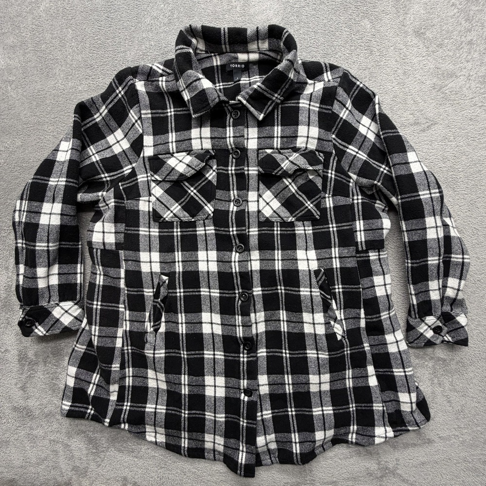 Torrid Shirt Womens 2 Black Plaid Button Up Tunic Flannel Long Sleeve Pockets